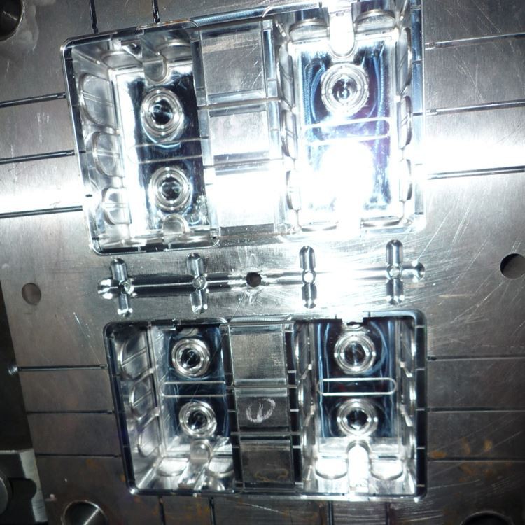 احتياطات لصب حقن البلاستيك